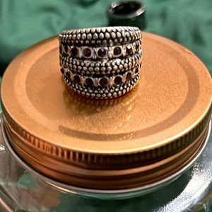 Paparazzi Rings- Stretchable band
All paparazzi Jewelry- 3 for $10